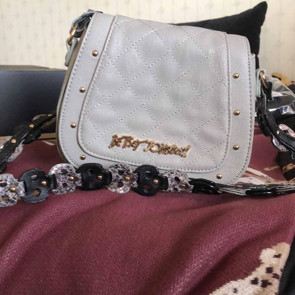 Vintage betsey johnson skull purse